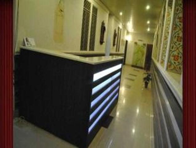 Hotel Golden Deluxe Τζαϊπούρ Εξωτερικό φωτογραφία