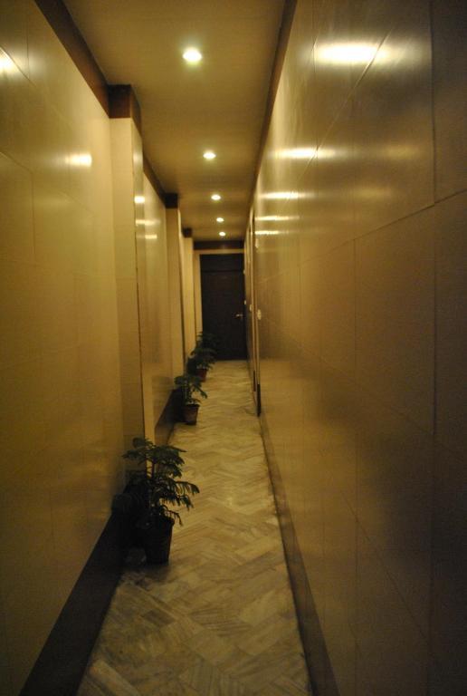 Hotel Golden Deluxe Τζαϊπούρ Εξωτερικό φωτογραφία