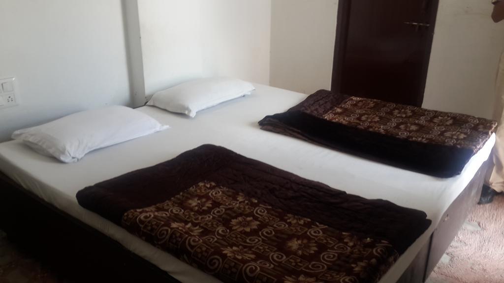 Hotel Golden Deluxe Τζαϊπούρ Εξωτερικό φωτογραφία